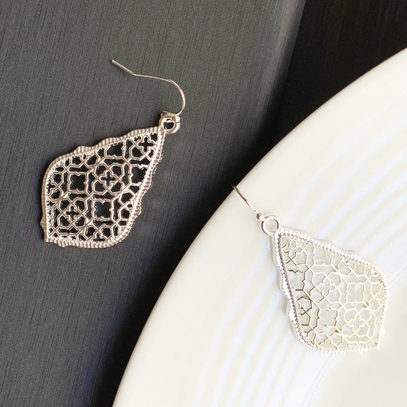 NEW Leaf Filigree Earrings (silver) - Picture 1 of 7